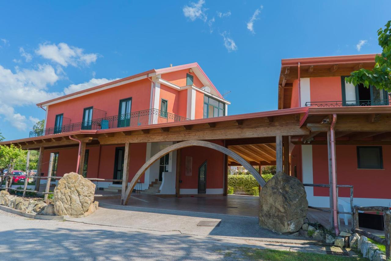 Terra Di Vento Bed and Breakfast Montecorvino Pugliano Εξωτερικό φωτογραφία